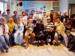 Foto Bersama Diskusi Buku IBU