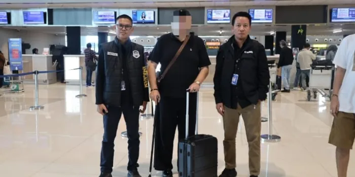 Imigrasi Makassar Deportasi WNA Austria