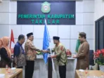 Kafilah MTQ Takalar saat prosesi pelepasan bersama Bupati Daeng Manye