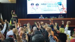 Bupati Takalar Launching Aplikasi Takalar One Click Bupati Takalar Launching Aplikasi Takalar One Click