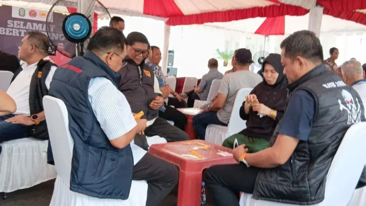 Bupati Takalar Terima Kunjungan Ikatek Unhas Jalin Sinergi Lewat Turnamen Domino Bupati Takalar Terima Kunjungan Ikatek Unhas Jalin Sinergi Lewat Turnamen Domino