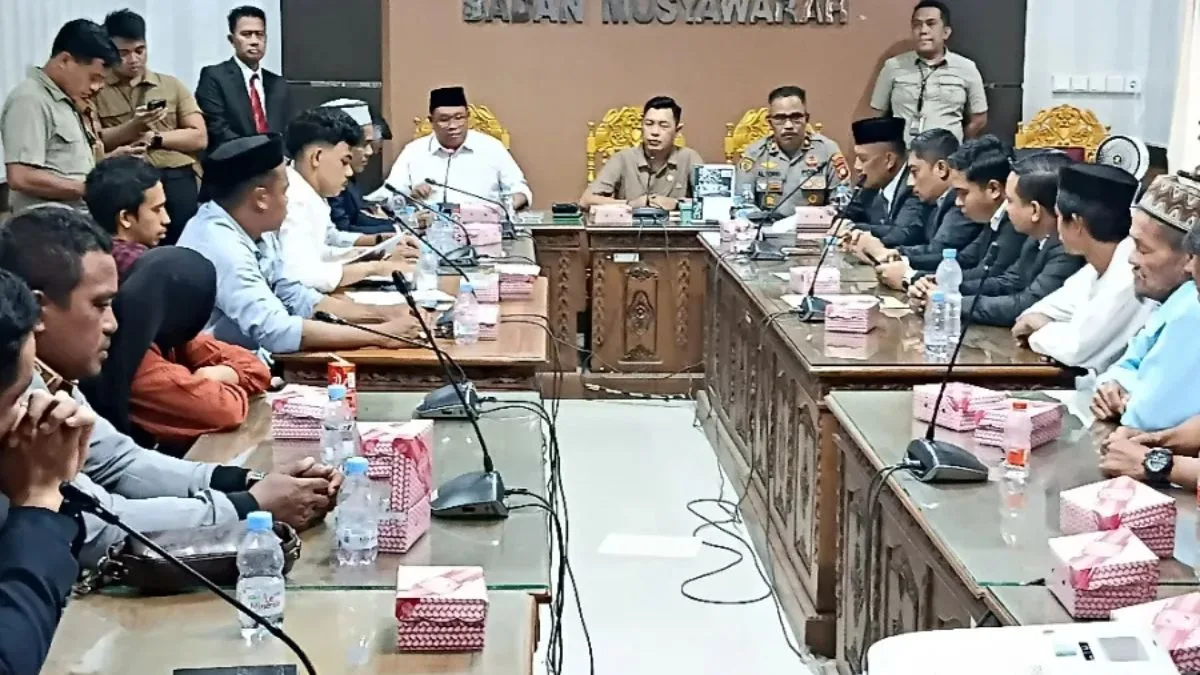 Bupati Takalar Hadiri RDP Pembangunan Kawasan Industri Takalar, PT Tiran Bantah Ada Pabrik Nikel Bupati Takalar Hadiri RDP Pembangunan Kawasan Industri Takalar, PT Tiran Bantah Ada Pabrik Nikel