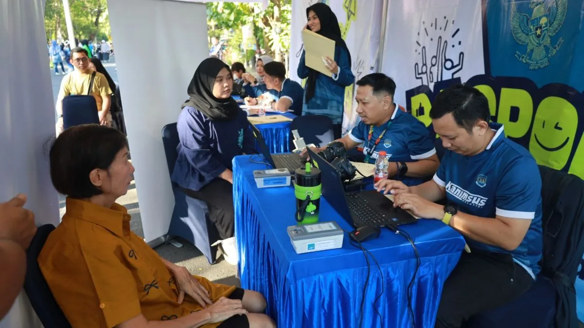 Bikin Paspor Sambil Olahraga! Imigrasi Makassar Buka Layanan PASPORIA Akhir Pekan di Area Car Free Day Sudirman Bikin Paspor Sambil Olahraga! Imigrasi Makassar Buka Layanan PASPORIA Akhir Pekan di Area Car Free Day Sudirman