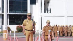 Bupati Daeng Manye Pimpin Apel Gabungan, Tekankan Disiplin dan Budaya Kerja Cepat Bupati Daeng Manye Pimpin Apel Gabungan, Tekankan Disiplin dan Budaya Kerja Cepat