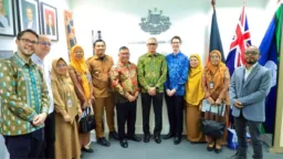 Pemkab Takalar Gandeng Briton Cambridge Hadirkan Sekolah Berbahasa Inggris Pemkab Takalar Gandeng Briton Cambridge Hadirkan Sekolah Berbahasa Inggris