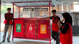 Mahasiswa KKN Unhas Gelar Program AKSARA dan Eco Bin Spot Bagi Warga Batu Lappa Sidrap