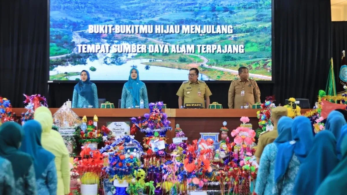 TP PKK Takalar Gelar Peringatan Maulid Nabi Muhammad SAW TP PKK Takalar Gelar Peringatan Maulid Nabi Muhammad SAW