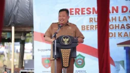 Gubernur Sulsel Resmikan Rumah Layak Huni di Laikang, Bupati Takalar Apresiasi Sinergi Pembangunan Gubernur Sulsel Resmikan Rumah Layak Huni di Laikang, Bupati Takalar Apresiasi Sinergi Pembangunan